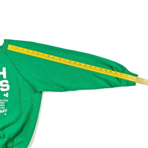 Vtg 80's Woman's Saint Patricks Day "Irish Girls" Front Graphic Pull Over - Picture 10 of 11